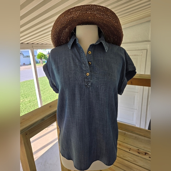 Ellen Tracy Blue Denim Button-Up Top - Picture 2 of 5